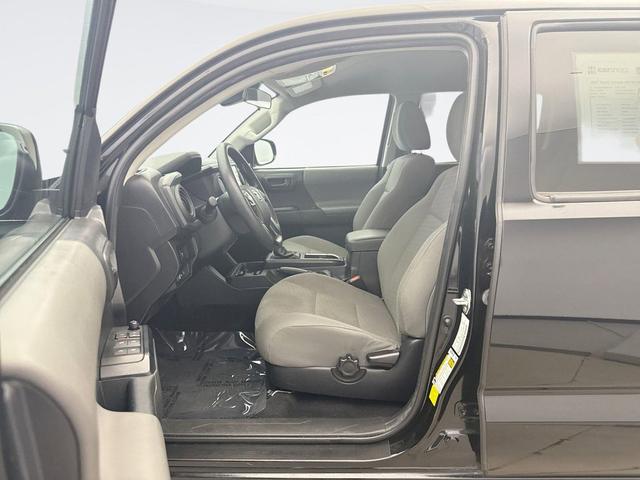 Photo of 2022 Midnight Black Metallic Toyota Tacoma