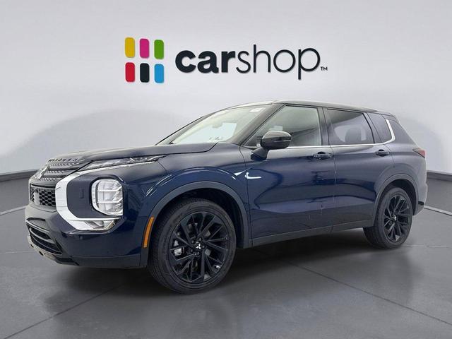 Photo of 2022 Cosmic Blue Mitsubishi Outlander