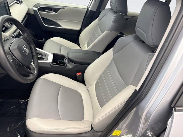 Photo of 2022 Silver Sky Metallic Toyota RAV4