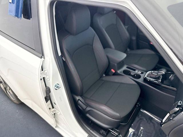 Photo of 2025 Snow White Pearl Kia Soul