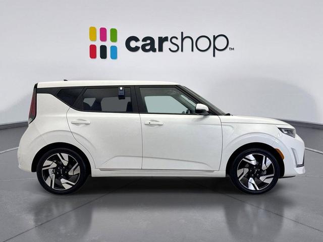 Photo of 2025 Snow White Pearl Kia Soul