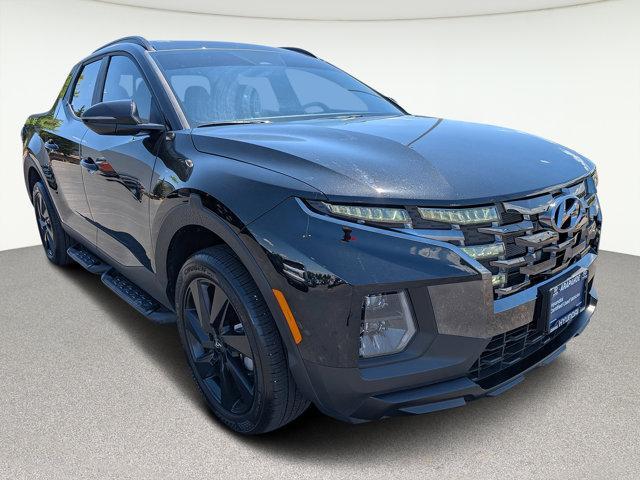 Photo of 2024 Phantom Black Hyundai SANTA CRUZ
