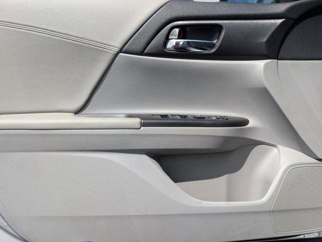 Photo of 2013 Alabaster Silver Metallic Honda Accord