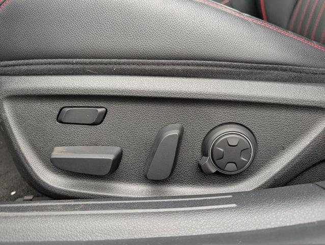 Photo of 2023 Havana Red Genesis G70