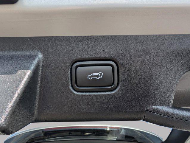 Photo of 2022 Shimmering Silver Hyundai TUCSON