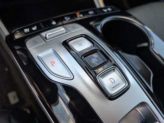 Photo of 2022 Shimmering Silver Hyundai TUCSON
