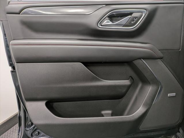 Photo of 2023 Black Chevrolet Suburban