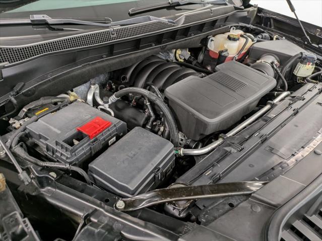 Photo of 2023 Black Chevrolet Suburban