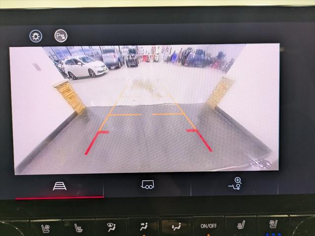 Photo of 2023 Desert Sand Metallic GMC Canyon