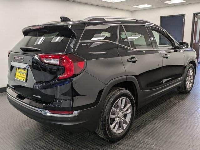 Photo of 2022 Ebony Twilight Metallic GMC Terrain
