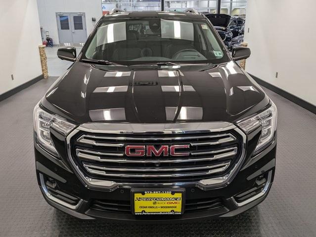Photo of 2022 Ebony Twilight Metallic GMC Terrain