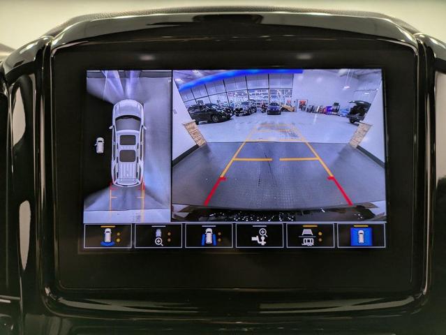 Photo of 2023 Mosaic Black Metallic Chevrolet Traverse