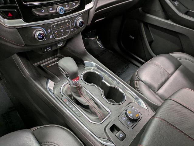Photo of 2023 Mosaic Black Metallic Chevrolet Traverse