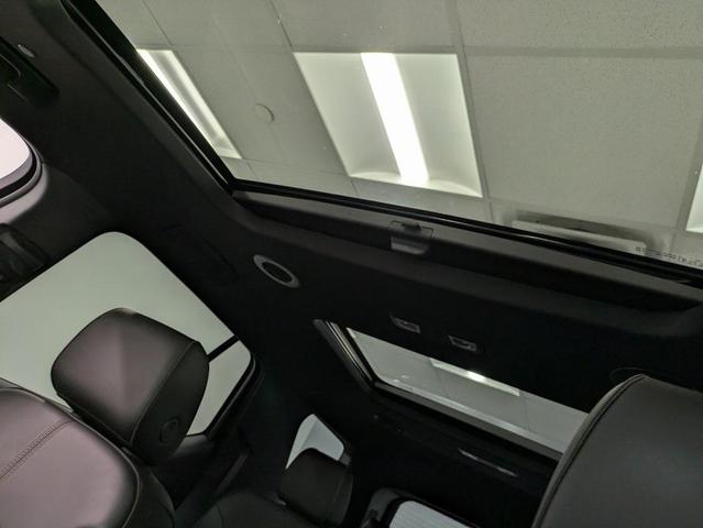 Photo of 2023 Mosaic Black Metallic Chevrolet Traverse