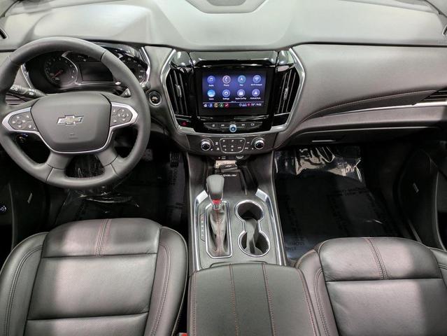 Photo of 2023 Mosaic Black Metallic Chevrolet Traverse