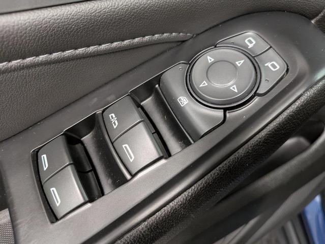 Photo of 2022 Northsky Blue Metallic Chevrolet Traverse