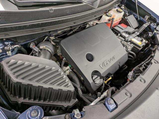 Photo of 2022 Northsky Blue Metallic Chevrolet Traverse