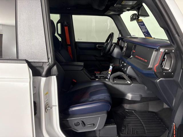 Photo of 2024 OXFORD WHITE Ford Bronco