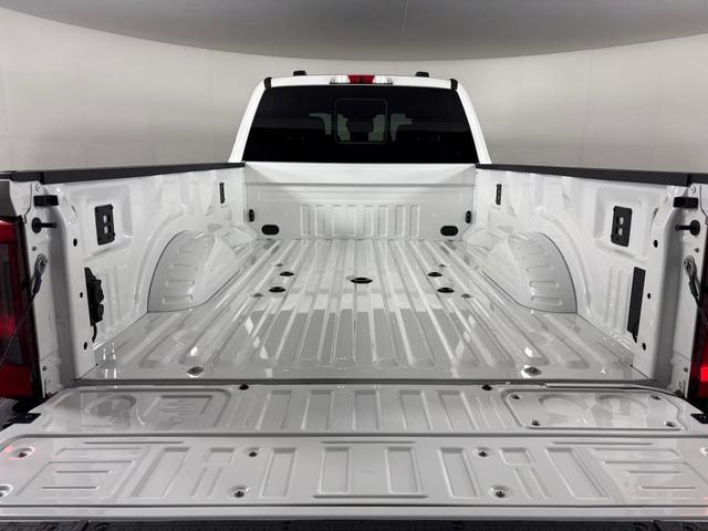 Photo of 2025 STAR WHITE Ford F-350