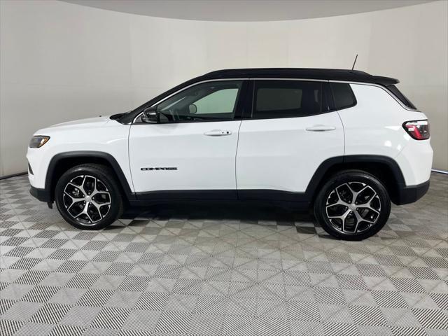 Photo of 2024 Bright White Clearcoat Jeep Compass