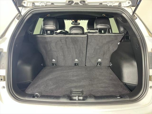 Photo of 2024 Bright White Clearcoat Jeep Compass