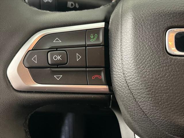 Photo of 2024 Bright White Clearcoat Jeep Compass