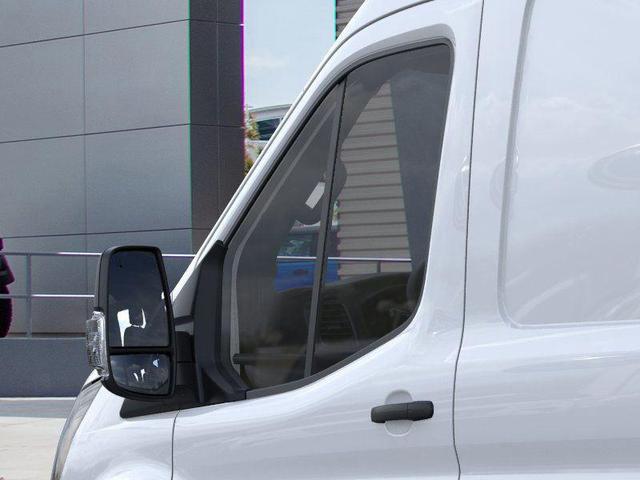 Photo of 2025 OXFORD WHITE Ford Transit-250