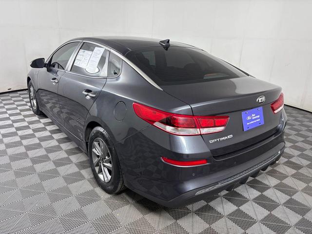 Photo of 2019 Platinum Graphite Kia Optima