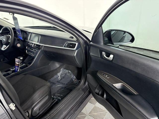 Photo of 2019 Platinum Graphite Kia Optima