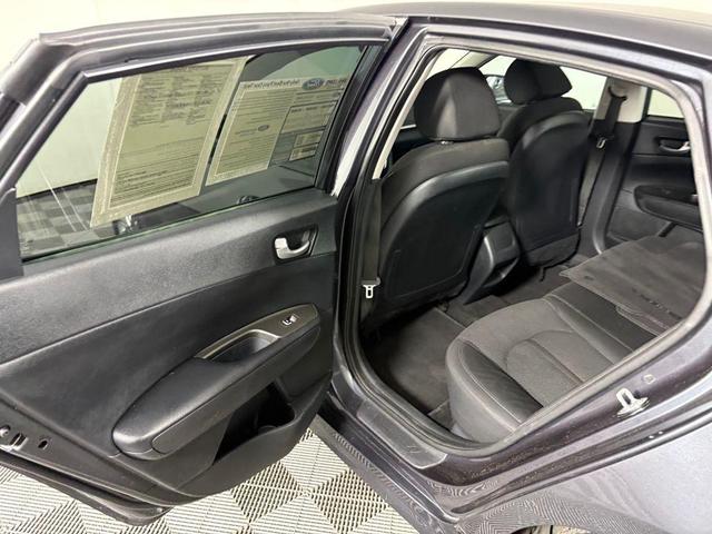 Photo of 2019 Platinum Graphite Kia Optima