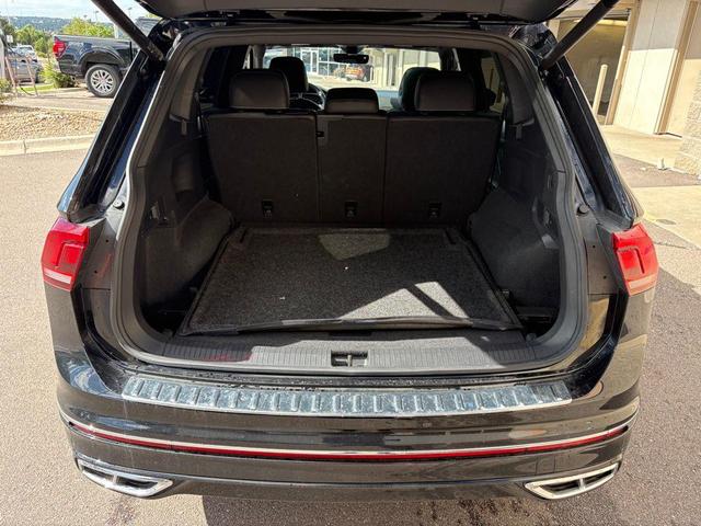 Photo of 2024 Deep Black Volkswagen Tiguan