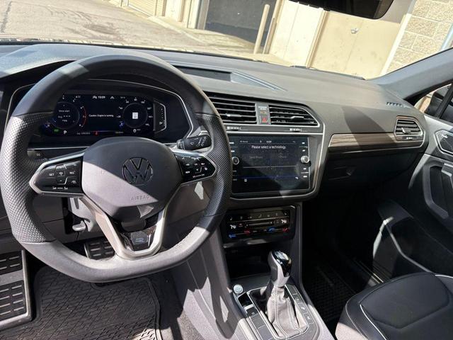 Photo of 2024 Deep Black Volkswagen Tiguan