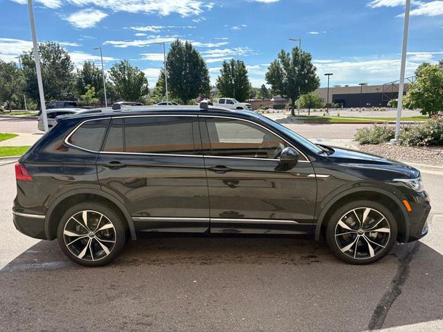 Photo of 2024 Deep Black Volkswagen Tiguan