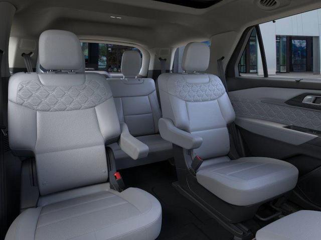 Photo of 2025 AGATE BLACK METALLIC Ford Explorer