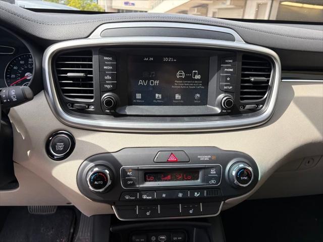 Photo of 2020 Snow White Pearl Kia Sorento