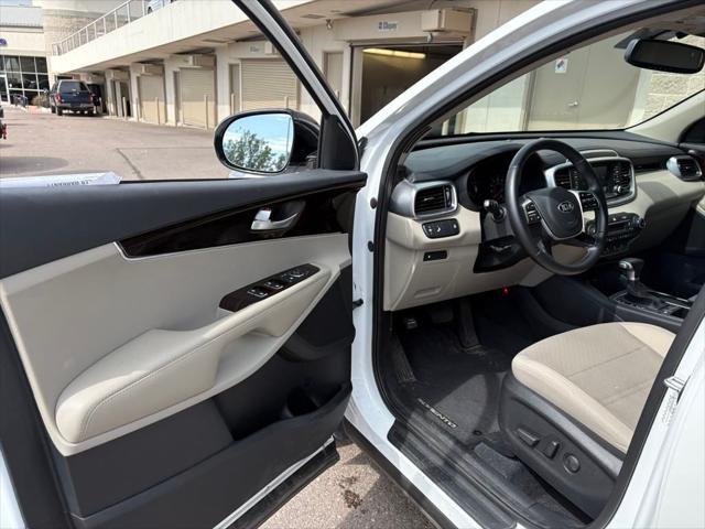 Photo of 2020 Snow White Pearl Kia Sorento