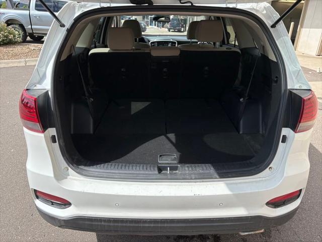 Photo of 2020 Snow White Pearl Kia Sorento