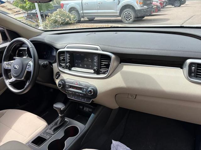 Photo of 2020 Snow White Pearl Kia Sorento