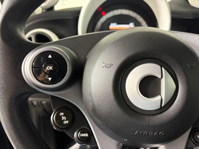 Photo of 2018 Black smart ForTwo Electric Drive