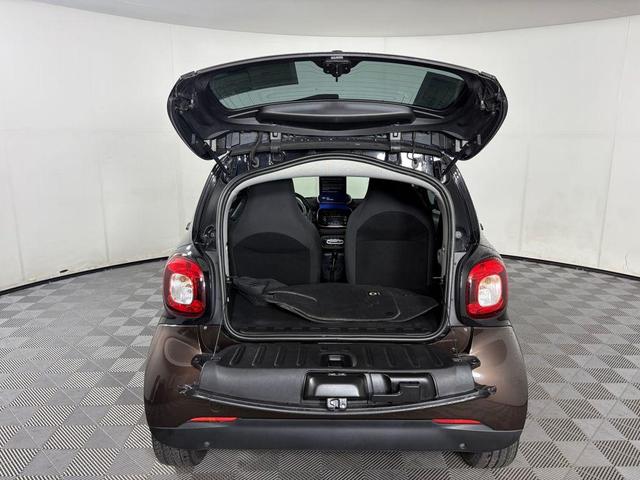Photo of 2018 Black smart ForTwo Electric Drive
