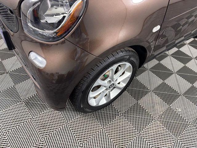Photo of 2018 Black smart ForTwo Electric Drive