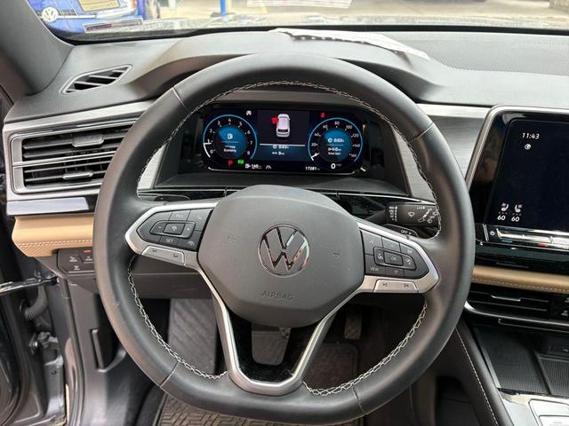 Photo of 2024 Gray Volkswagen Atlas Cross Sport