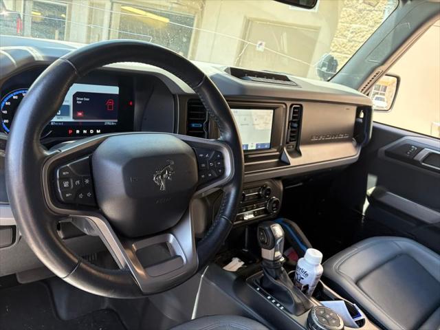 Photo of 2023 OXFORD WHITE Ford Bronco