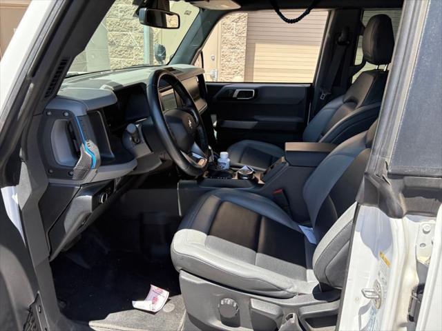 Photo of 2023 OXFORD WHITE Ford Bronco