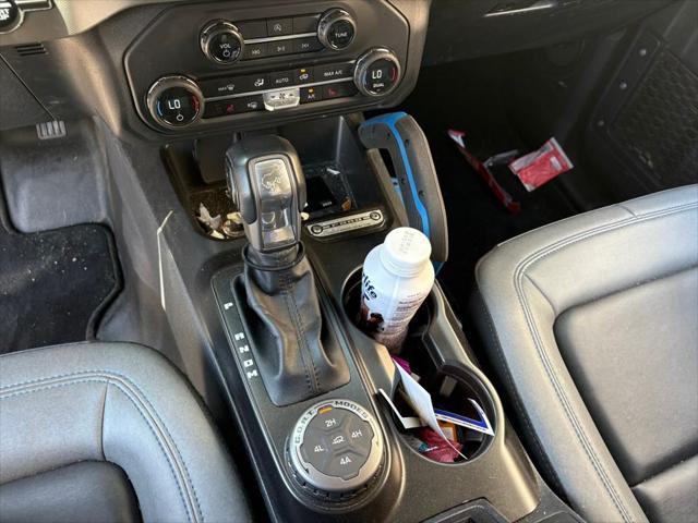 Photo of 2023 OXFORD WHITE Ford Bronco