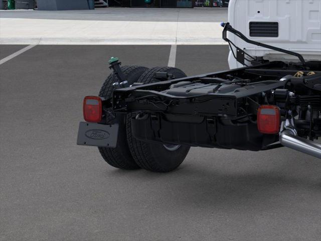 Photo of 2025 OXFORD WHITE Ford F-350