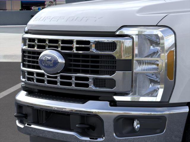 Photo of 2025 OXFORD WHITE Ford F-350