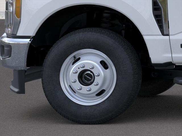 Photo of 2025 OXFORD WHITE Ford F-350