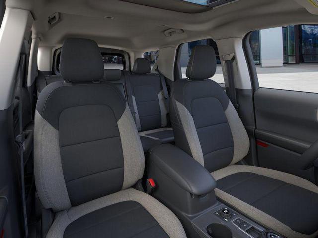 Photo of 2025 OXFORD WHITE Ford Bronco Sport