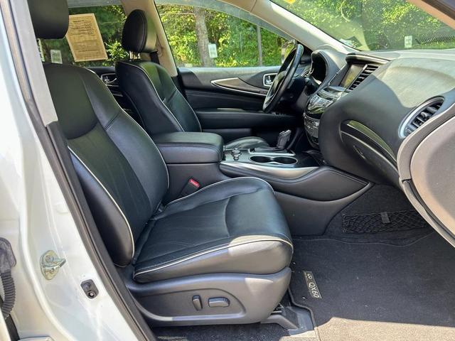 Photo of 2020 Majestic White INFINITI QX60